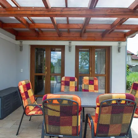 ヴィラ Levendula *