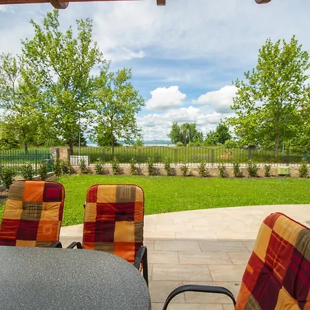 ヴィラ Levendula *